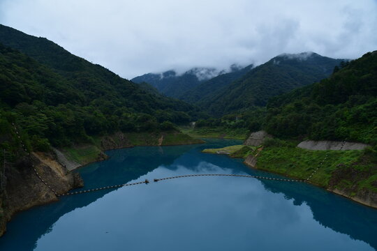 群馬県 中之条町の奥四万湖