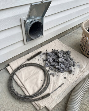 Exterior dryer vent cleaning tools with lint