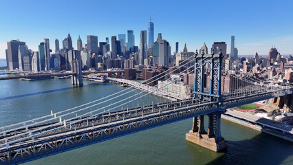 Fototapeta premium Manhattan Bridge In Manhattan New York United States. Powerful Landscape Of The Vehicles In A Famous Road . Business Sky Downtown Cityscape. Business Downtown Panorama. Manhattan New York.