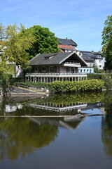 Fototapeta premium Petrihaus an der Nidda in Frankfurt