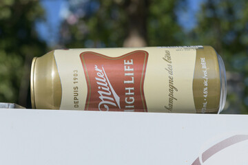 Obraz premium close-up of a discarded can of Miller High Life beer (Molson Coors Beverage Company) in Toronto