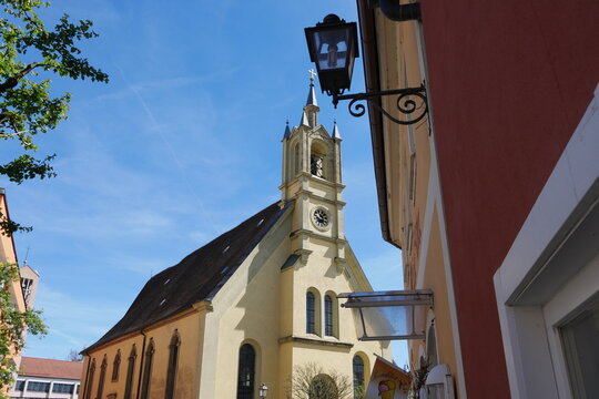 Laterne am Haus vor Spitalkirche in Uffenheim
