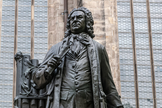Statue von J. S. Bach in Leipzig Sachsen Deutschland
