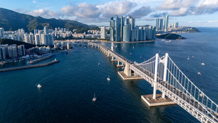 Fototapeta premium Gwangan bridge spanning busan city skyline, south korea
