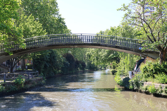 Bridge over the Canal du Midi in the French city of Toulouse      