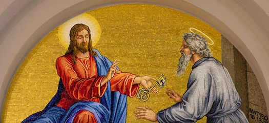 Fototapeten Jesus Christus Salerno - The mosaic Jesus consigning the keys to Peter on the facade of church Chiesa di San Pietro in Carmellis by Mario Mansi from year 2022.  © Renáta Sedmáková