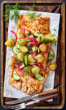 Baked salmon fillet, new potatoes, pickled onion