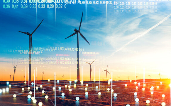 Turbinas e&oacute;licas al atardecer dorado con superposici&oacute;n de datos inteligentes,energ&iacute;a. Paisaje de turbinas e&oacute;licas al atardecer dorado con superposici&oacute;n de datos digitales;concepto de energ&iacute;a renovable
