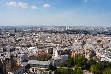 Obraz premium Vue panoramique de Paris depuis une tour de la basilique du Sacré-Cœur de Montmartre