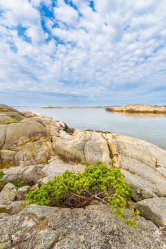 Blick von der Insel Ross&ouml; auf Sch&auml;reninseln nahe Str&ouml;mstad, Schweden