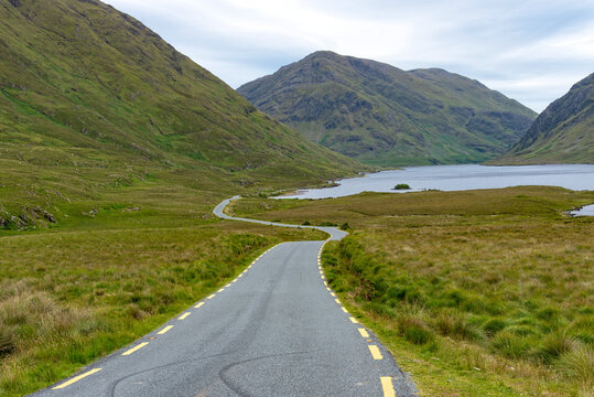 Road in Kilary Fjord/Connamara Loop