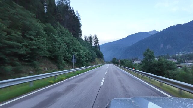 guidare strada retta sorpasso 