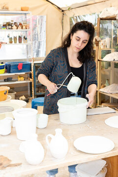 dipping cup in glaze