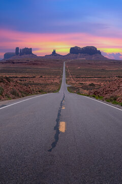 Scenic view of Monument Valley in Utah at twilight, 