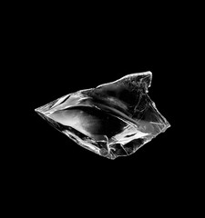 Naklejka premium Horizontal Shattered Glass Shard Brush - Diamond Facet Broken Glass Overlay for Photo Editing