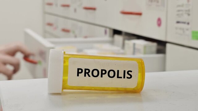 PROPOLIS tablets for support immune defense and antimicrobial protection