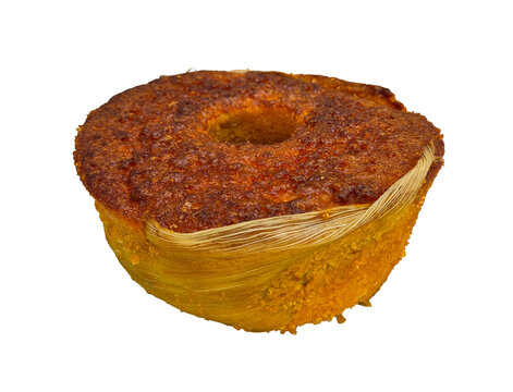 Traditional corn cake baked in corn husks on transparent background. Bolo de pamonha bolo de milho