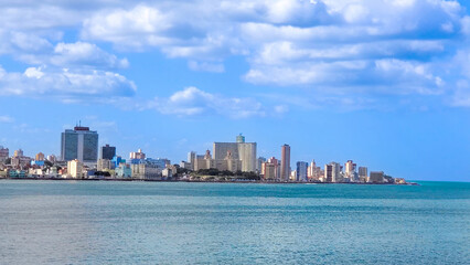 Obraz premium Panorama of Havana coastline, EL Malecon coat esplanade in Havana near city tourist attractions
