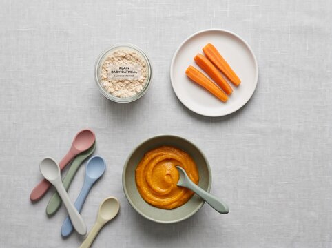 Baby food, carrot puree, oatmeal, healthy eating, infant nutrition, meal prep
