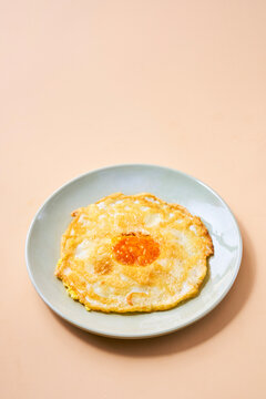 fried egg on a plate