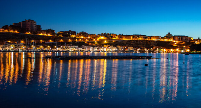 Fotografia panor&aacute;mica, nocturna del puerto de Mah&oacute;n Menorca a&ntilde;o 2014.