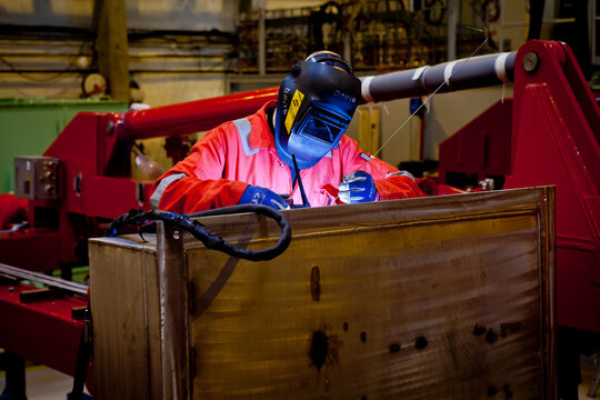 Industrial workshop welding and hydraulics