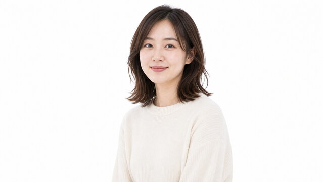 白背景の自然な日本人女性美容ポートレート 20代後半