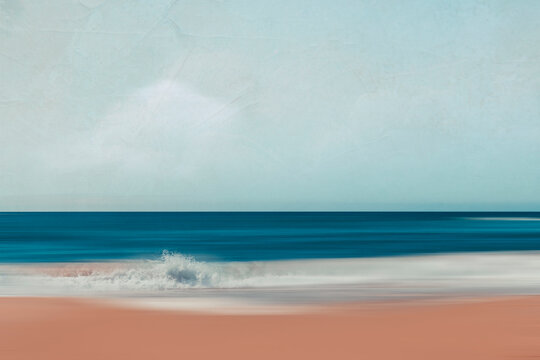 France, Nouvelle-Aquitaine, Contis, Contis Plage beach with clear line of horizon over Atlantic Ocean in background