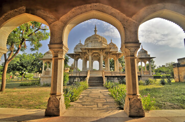 Fototapeta premium Royal cremation ground and cenotaph complex in Jaipur, Rajasthan, at the foothills of Nahargarh Fort final resting place for the male rulers of the Kachwaha Rajput 