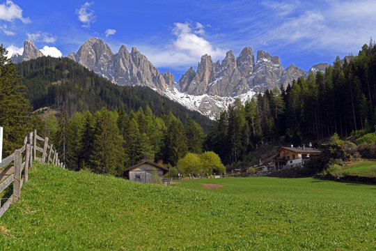 The Odle Group in the Puez-Odle Nature Park, located between Val Gardena and Val di Funes, a Unesco World Heritage Site.