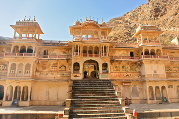 Fototapeta premium Galtaji an ancient Hindu pilgrimage site located approximately 10 km east of Jaipur, in the Indian state of Rajasthan. 