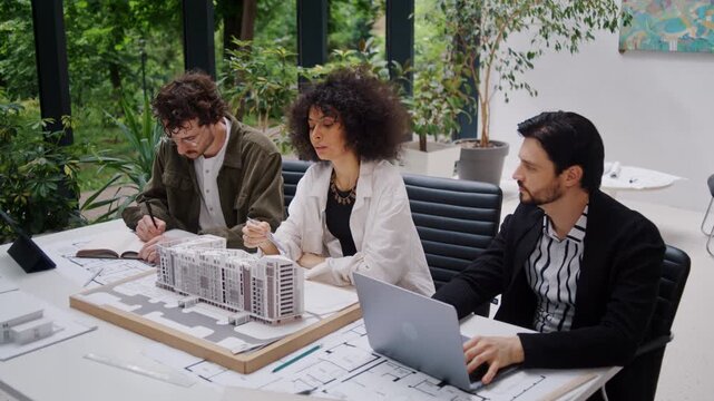 Confident businesswoman presents innovative construction ideas