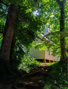 Path Through The Forest to Historic Cades Cove Methodist Church, Cades Cove, Great Smoky Mountains National Park, Tennessee, USA