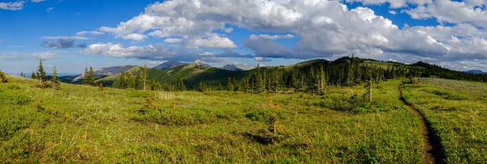 Fototapeta premium Scenic Springtime Hiking Landscape, Jumpingpound Ridge Grassland Prairie Meadow, Kananaskis Country Alberta Foothills Canadian Rocky Mountains