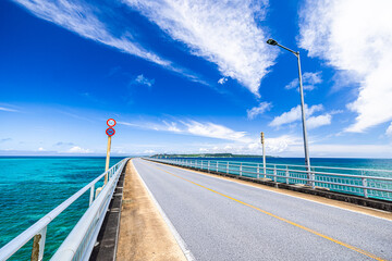 宮古島　伊良部大橋から望む絶景 © スプやん