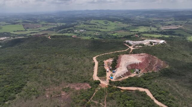 Stunning aerial drone footage of S&atilde;o Tom&eacute; das Letras, Brazil at sunset