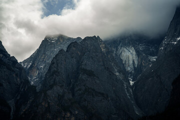 China, Yunnan Province, Jade Dragon Snow Mountain beside Tiger Leaping Gorge  © yue