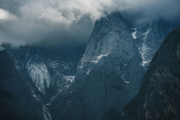 China, Yunnan Province, Jade Dragon Snow Mountain beside Tiger Leaping Gorge  © yue