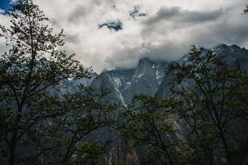 China, Yunnan Province, Jade Dragon Snow Mountain beside Tiger Leaping Gorge  © yue