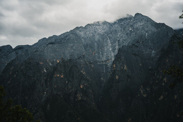 China, Yunnan Province, Jade Dragon Snow Mountain beside Tiger Leaping Gorge  © yue