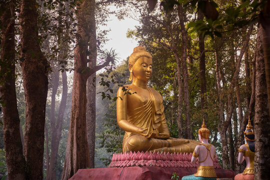 THAILAND CHANTHABURI WAT CHAK YAI BUDDHA PARK