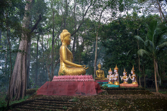 THAILAND CHANTHABURI WAT CHAK YAI BUDDHA PARK