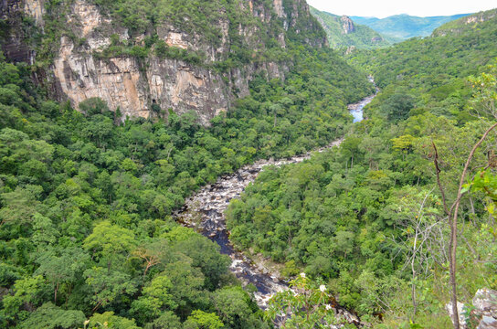 The vibrant beauty of crystal-clear water and untouched nature makes Chapada dos Veadeiros a must-visit destination in Goi&aacute;s, Brazil.