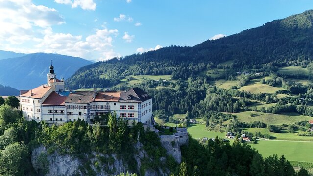 Die Burg &uuml;ber Lassing &ndash; Renaissance im H&ouml;henflug, Steiermark