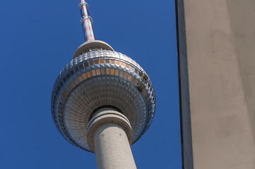 Berliner Fernsehturm - Alexanderplatz © Stockfotos-MG