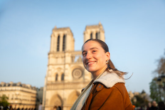 Relaxed portrait in front of Notre-Dame Paris