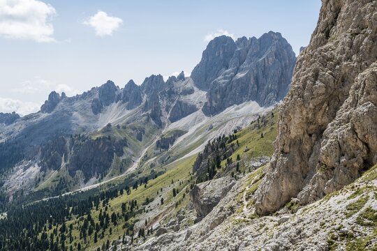 Hiking trail around the Rosengarten Group, Dolomites, South Tyrol, Trentino-Alto Adige, Italy