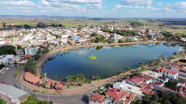 Imagens A&eacute;reas de Drone da Orla da Lagoa Formosa, Brasil