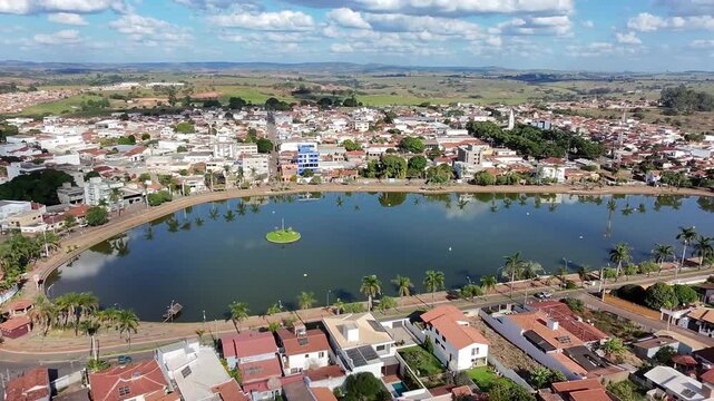 Imagens A&eacute;reas de Drone da Orla da Lagoa Formosa, Brasil