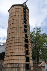 Well-preserved 1920s wooden grain silo Fielding Garr Ranch in Utah © Martina